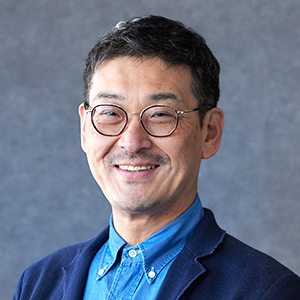 井登 友一