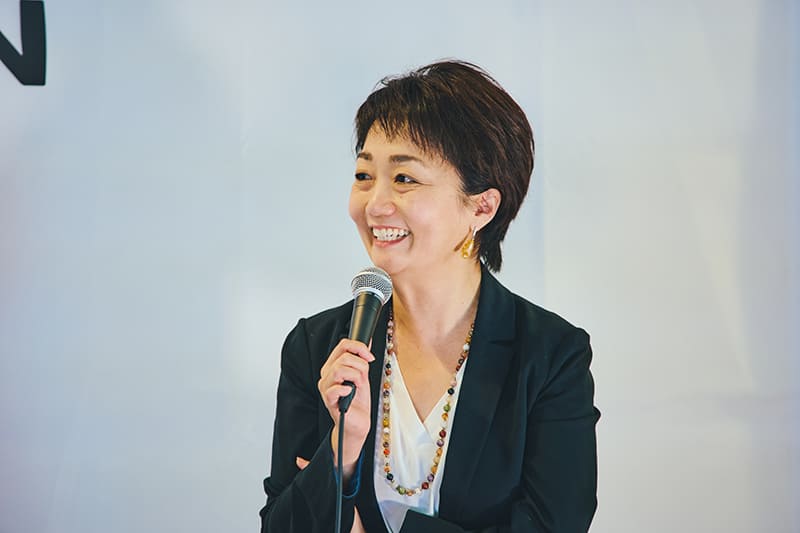 磯貝友紀氏